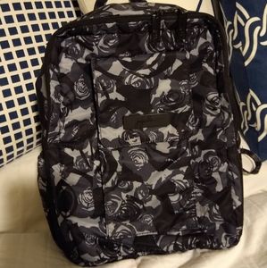 Ju-ju-be Minibe in Black Petals